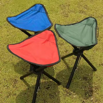 Tabouret pliable offert en 3 couleur donc rouge, bleu et vert